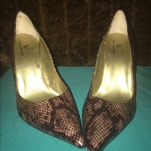 Worthington faux snake skin pump
